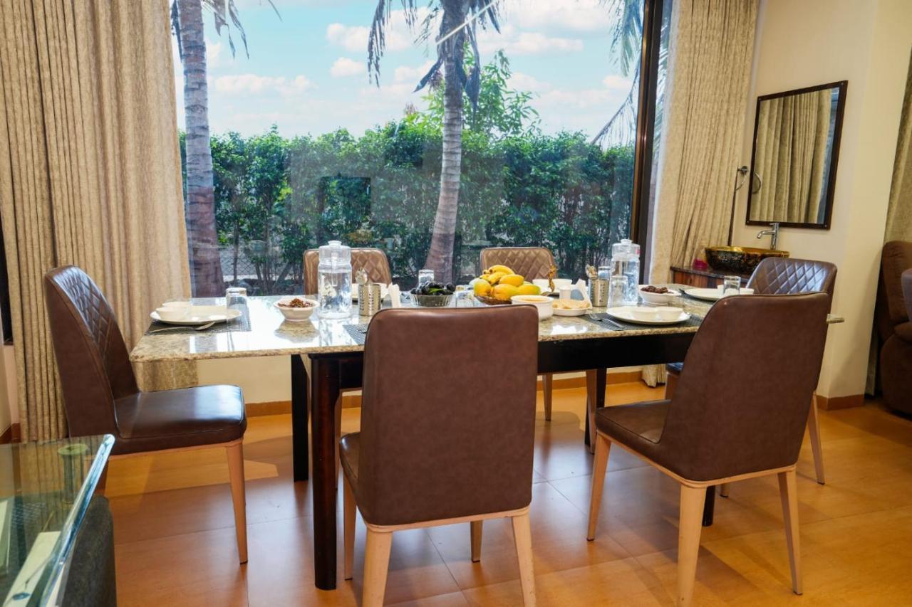 Вілла White Coco House 4Bhk Нашик Екстер'єр фото
