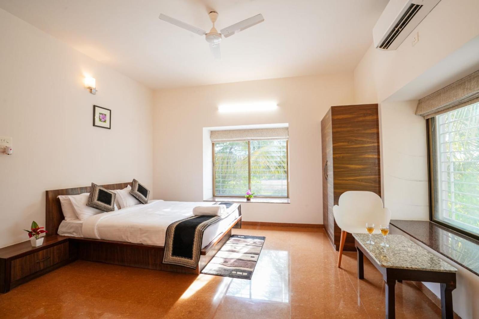Вілла White Coco House 4Bhk Нашик Екстер'єр фото